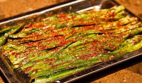最新烤青菜，小巷深处的味觉盛宴